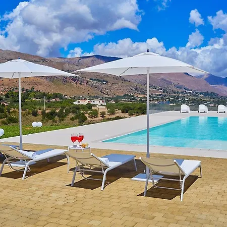 Villa Etesiae *